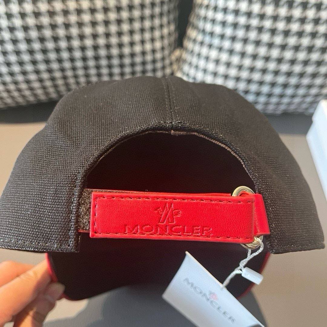 Moncler Caps